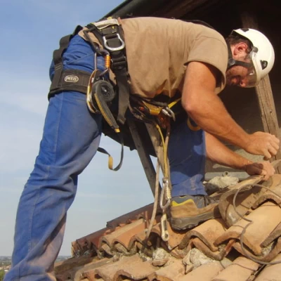 Abbigliamento professionale da lavoro e di sicurezza Abbigliamento professionale da lavoro e di sicurezza