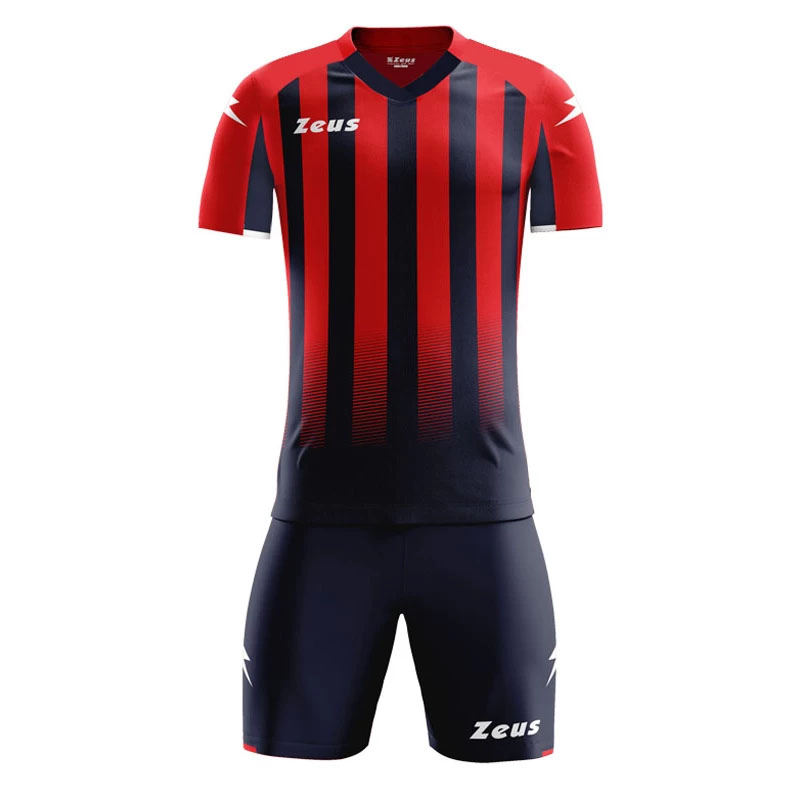 Abbigliamento calcio personalizzato con logo